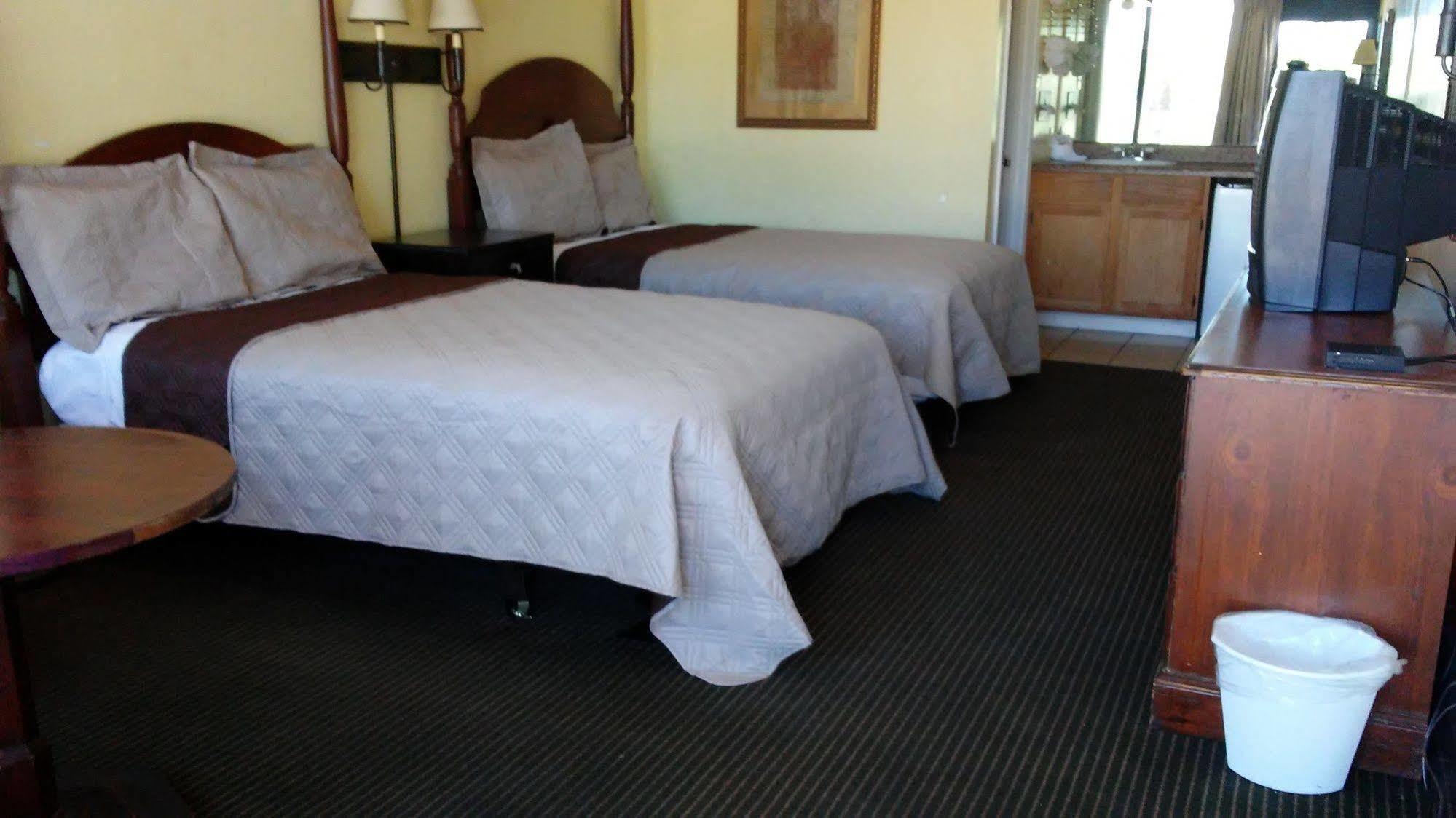 Hotel 10 Extended